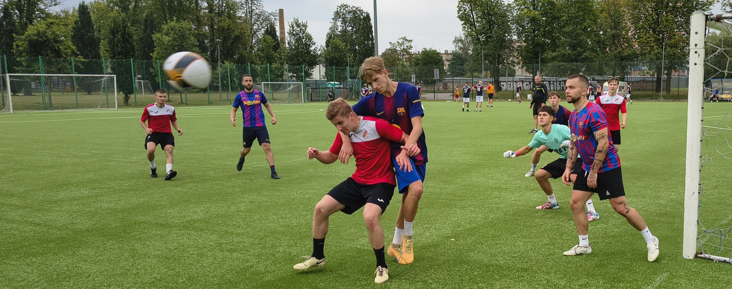 La Masia jak Hiszpania. W Brzeskim Letnim Turnieju Piłkarskim rywalizowało 10 drużyn La Masia jak Hiszpania. W Brzeskim Letnim Turnieju Piłkarskim rywalizowało 10 drużyn