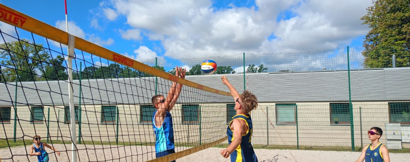 W trzecim turnieju Brzeskiej Plażówki ponownie dominowała młodzież W trzecim turnieju Brzeskiej Plażówki ponownie dominowała młodzież