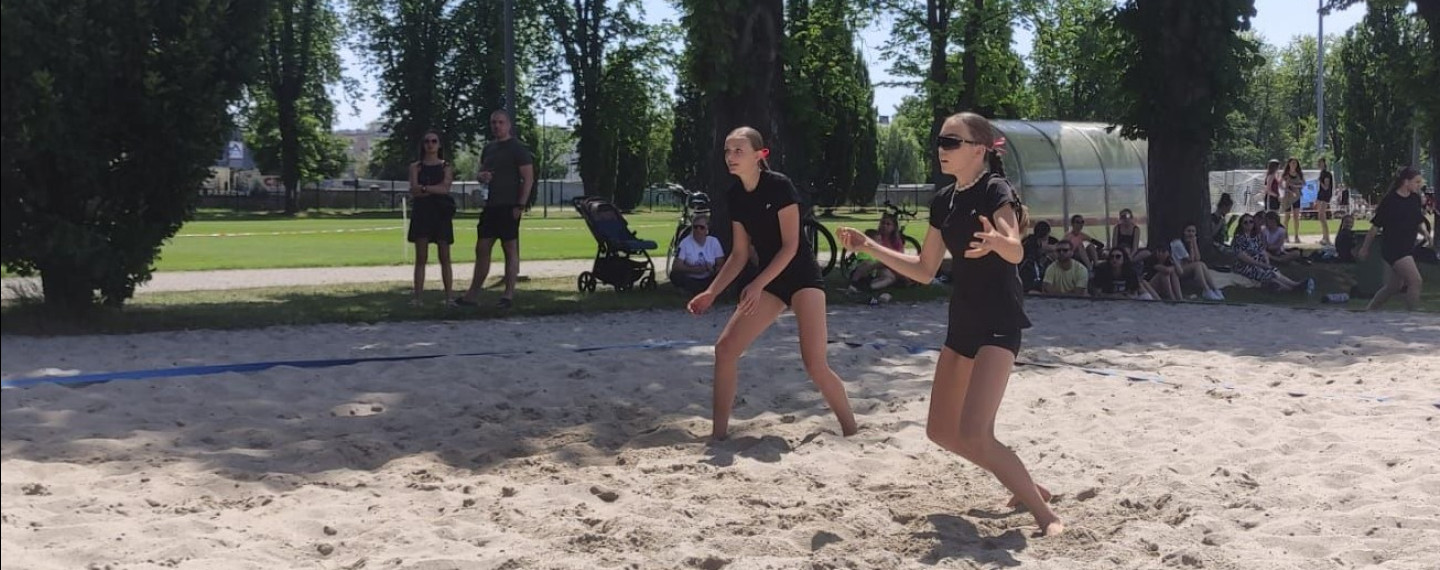Plażówka dla kobiet - 6 września zapraszamy na jeszcze jeden turniej siatkówki Plażówka dla kobiet - 6 września zapraszamy na jeszcze jeden turniej siatkówki