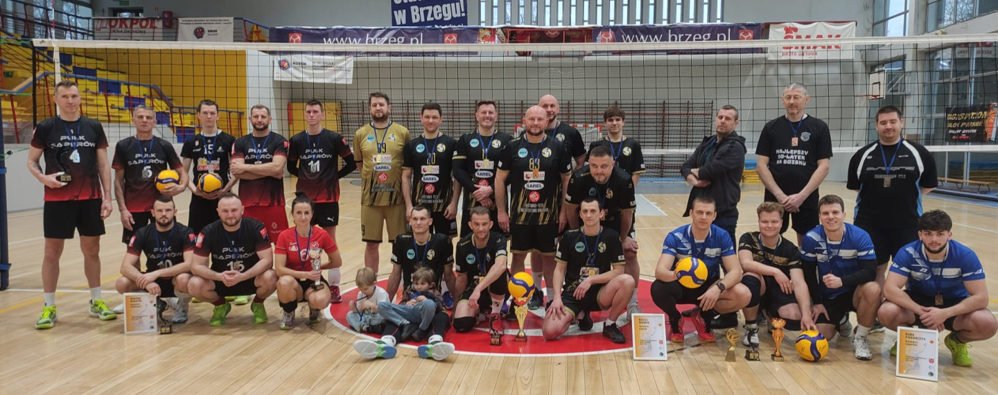 Mocne Granie, 1 PSAP i Pszczółki z 8 - to medaliści Brzeskiej Amatorskiej Ligi Siatkówki